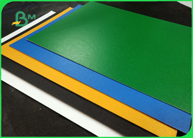 2.0mm FSC उपहार बॉक्स के लिए लुगदी चमकदार वार्निश रंगीन पेपरबोर्ड को रीसायकल करें