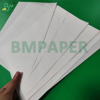 40gsm 60gsm सफ़ेद तेल प्रतिरोधी पेपर फ़ास्ट फ़ूड पैकेजिंग किट 7 25 x 35 सेमी के लिए
