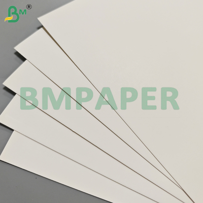 3mm उच्च कठोरता अच्छी प्रिंट डिस्प्ले बोर्ड के लिए सफेद कार्डबोर्ड
