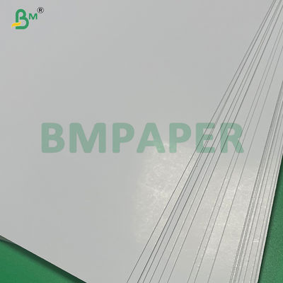 पेशेवर पोकर टूर्नामेंट के लिए 330gsm ब्लैक कोर ग्लॉसी डबल साइड कोटेड गेम कार्ड पेपर