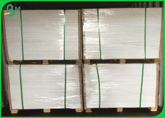 FSC वुड पल्प MG MF 35gsm 40gsm 45gsm फूड स्टैंडर्ड व्हाइट क्राफ्ट पेपर रोल