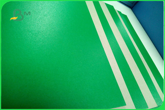 क्रिसमस उपहार बक्से के लिए FSC रंगीन चमकदार वार्निश कठोर पेपरबोर्ड 2.0 मिमी