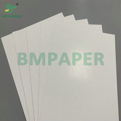 गेम कार्ड के लिए हाई ओपेसिटी 310gsm 320gsm ब्लू कोर प्लेइंग कार्ड्स पेपर