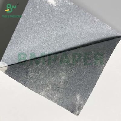 अच्छी मजबूती वाला काला कोर सफेद कार्डबोर्ड 0.3MM ताश के पत्ते बनाने के लिए