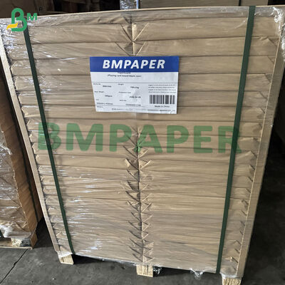 310gsm ब्लैक कोर प्लेइंग कार्ड पेपर लिनन एम्बोस्ड फिनिश बेहतर कठोरता और स्थायित्व