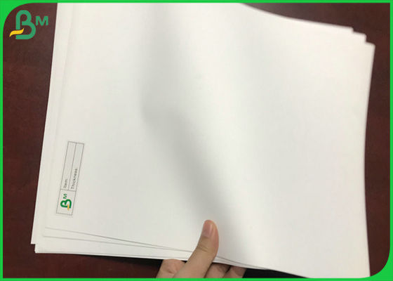 गैर आंसू 100um 130um मोटी पीपी पॉलीप्रोपाइलीन सिंथेटिक पेपर रोल 1090 मिमी चौड़ाई: