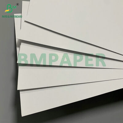 गेम कार्ड के लिए हाई ओपेसिटी 310gsm 320gsm ब्लू कोर प्लेइंग कार्ड्स पेपर